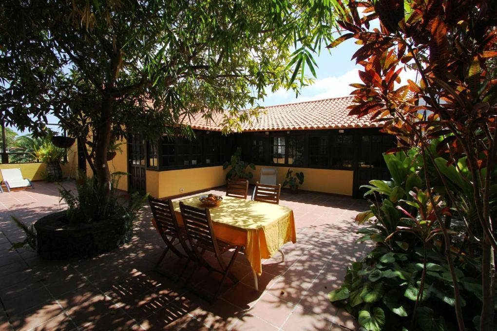 Casa Rural Los Aromos - Wunderschönes Landhaus mit Meerblick Hermigua Exterior foto